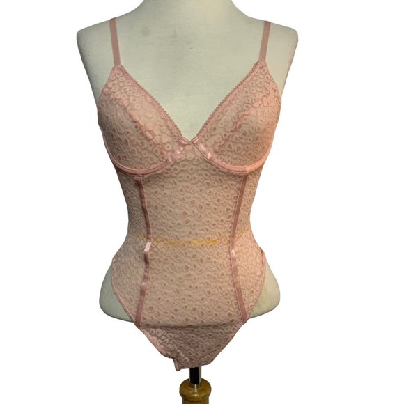 NWT Forever 21 Pink Leopard Bodysuit Small - Picture 1 of 3